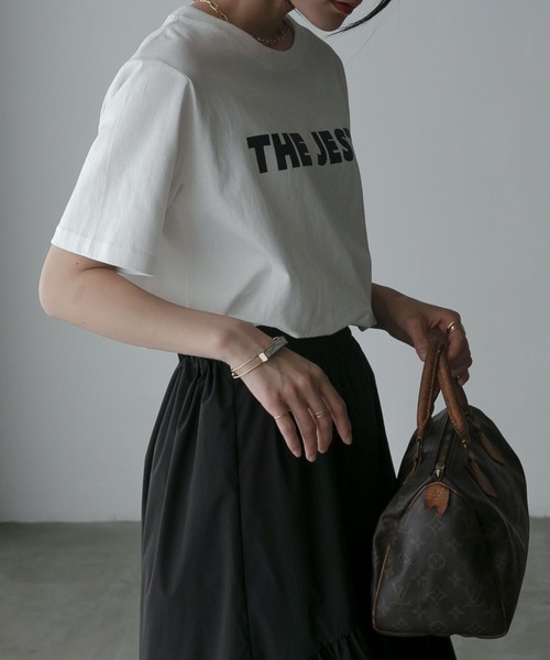 Anss.me（アンスミー）の「【Anss.me】ゴシックロゴプリントTシャツ（Tシャツ/カットソー・レディース・ホワイト×ブラック/ブラック/ホワイト×ネイビー/チャコール/ネイビー・FREE）」の7枚目の写真