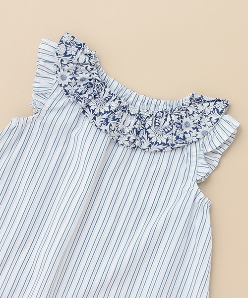 sense of wonder（センスオブワンダー）の「ストライプリバティファブリックフリルボディスーツセット（ロンパース・キッズ・オフホワイト/ブルー・70-80cm）」の6枚目の写真