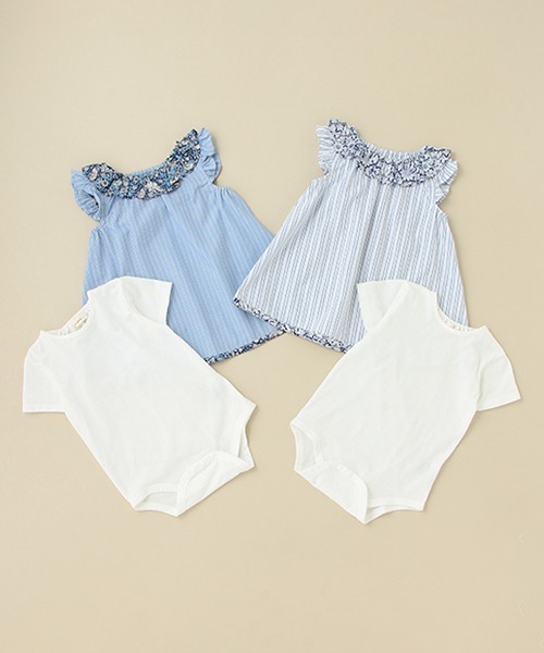 sense of wonder（センスオブワンダー）の「ストライプリバティファブリックフリルボディスーツセット（ロンパース・キッズ・オフホワイト/ブルー・70-80cm）」の3枚目の写真