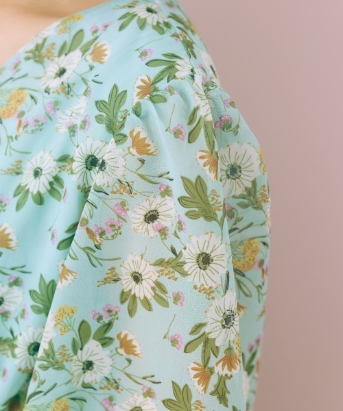 marun（マルン）の「＜大きいサイズ＞ フラワープリントワンピース marun（ワンピース・レディース・グリーン/ブラック・L/LL/3L/4L/5L）」の21枚目の写真