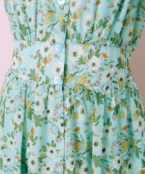 marun（マルン）の「＜大きいサイズ＞ フラワープリントワンピース marun（ワンピース・レディース・グリーン/ブラック・L/LL/3L/4L/5L）」の8枚目の写真