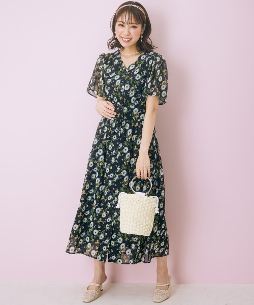 marun（マルン）の「＜大きいサイズ＞ フラワープリントワンピース marun（ワンピース・レディース・グリーン/ブラック・L/LL/3L/4L/5L）」の20枚目の写真