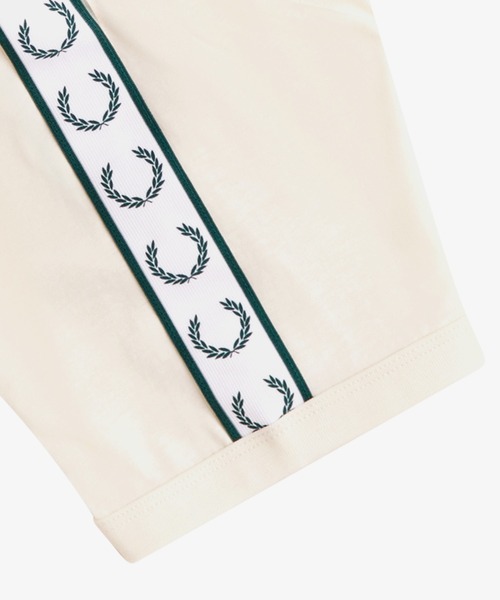 FRED PERRY（フレッドペリー）の「Contrast Tape Ringer T-Shirt／コントラストテープリンガーTシャツ（Tシャツ/カットソー・メンズ・ホワイト/ブラック/オフホワイト/チャコールグレー/アイボリー/ネイビー/ベージュ/ライトオリーブ/ライトベージュ/ベージュ系その他/ダークネイビー/ブラック×ゴールド/マルーン/セージグリーン/ダークブルー/グリーン/ベージュ系その他2・M/L/S）」の20枚目の写真