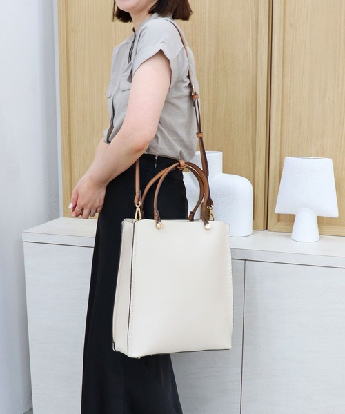 MIAN （ミアン）の「CLIVIA / 縦型A4トートバッグ（トートバッグ・レディース・モカ/ブラック/グレー/アイボリー/グリーン・FREE）」の16枚目の写真