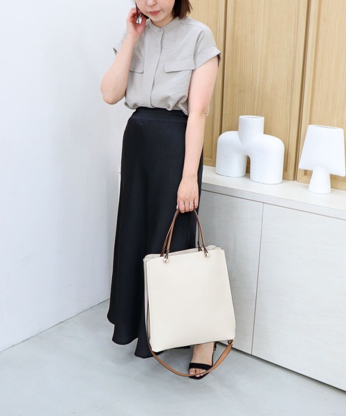 MIAN （ミアン）の「CLIVIA / 縦型A4トートバッグ（トートバッグ・レディース・モカ/ブラック/グレー/アイボリー/グリーン・FREE）」の14枚目の写真