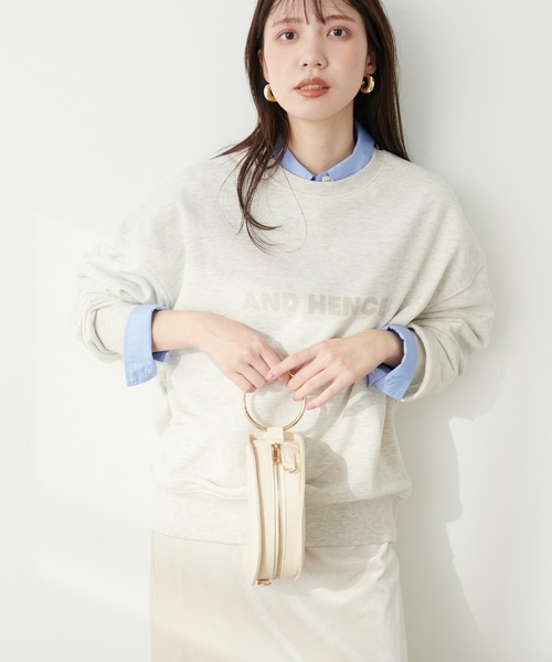 natural couture（ナチュラルクチュール）の「カレッジロゴ裏毛プルオーバー（スウェット・レディース・ボルドー/ネイビー/オートミール/ライトベージュ・FREE）」の6枚目の写真