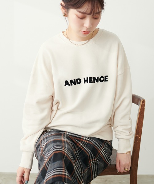 natural couture（ナチュラルクチュール）の「カレッジロゴ裏毛プルオーバー（スウェット・レディース・ボルドー/ネイビー/オートミール/ライトベージュ・FREE）」の11枚目の写真