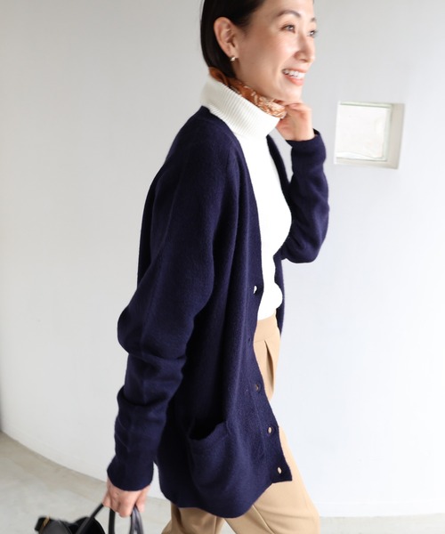 evernavy(エバーネイビー)の「ヘアリーニットカーディガン(カーディガン/ボレロ・レディース・グレー/ネイビー/ブラック/ベージュ・M)」の8枚目の写真