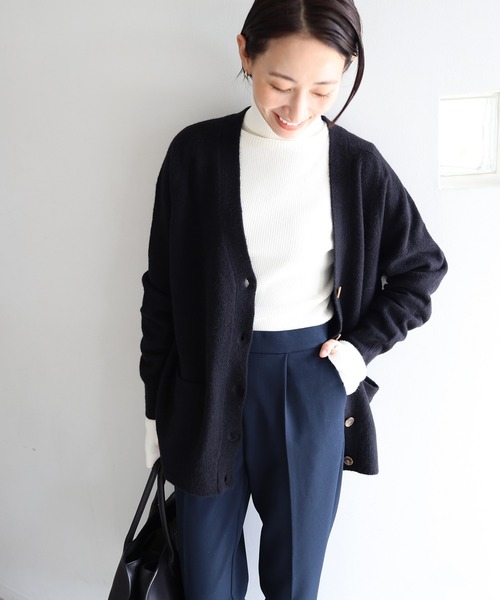 evernavy(エバーネイビー)の「ヘアリーニットカーディガン(カーディガン/ボレロ・レディース・グレー/ネイビー/ブラック/ベージュ・M)」の10枚目の写真