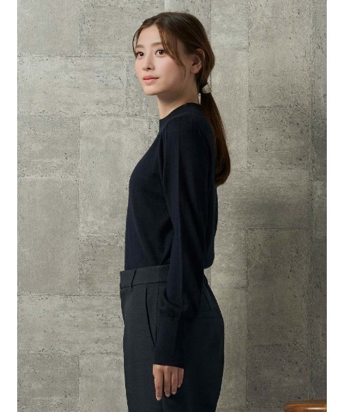 Perfect Suit FActory（パーフェクトスーツファクトリー）の「イタリー糸　ハイネックニット　オフホワイト/イエロー/サックス/ネイビー/ワイン（ニット/セーター・レディース・オフホワイト/サックスブルー/ワイン/イエロー/ネイビー・L/M/S）」の17枚目の写真