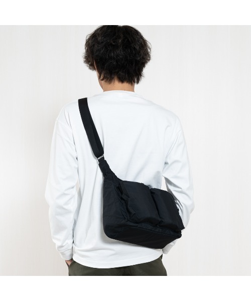 MARGARET HOWELL idea(マーガレット・ハウエルアイデア)の「MARGARET HOWELL idea(マーガレット・ハウエル アイデア) VINTAGE LIKE ショルダーバッグ(ショルダーバッグ・メンズ・ブラック/ブラウン/ネイビー・FREE)」の13枚目の写真