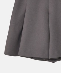 ルシェルブルー　タックフレアショートパンツ　36 ルシェルブルー 今期 タックフレアショートパンツ 新品