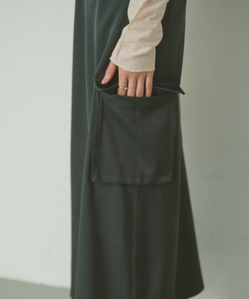 VANNIE U(ヴァニーユー)の「アウトポケットキャミワンピース(ワンピース・レディース・ブラック/グレー・FREE)」の18枚目の写真