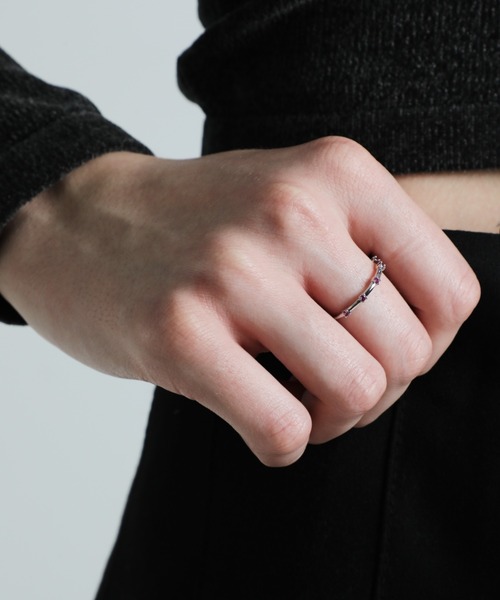 whim（ウィム）の「Tiny pink stones ring（リング・レディース・シルバー/ゴールド・FREE）」の8枚目の写真