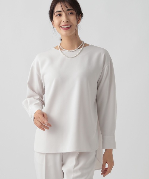 Elura（エルーラ）の「セレモニー&お祝いハンサムチュニック（シャツ/ブラウス・レディース・ブラック/ネイビー/グレイッシュベージュ・LARGE/MEDIUM）」の3枚目の写真