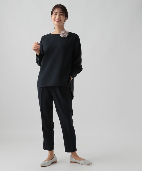 Elura（エルーラ）の「セレモニー&お祝いハンサムチュニック（シャツ/ブラウス・レディース・ブラック/ネイビー/グレイッシュベージュ・LARGE/MEDIUM）」の9枚目の写真