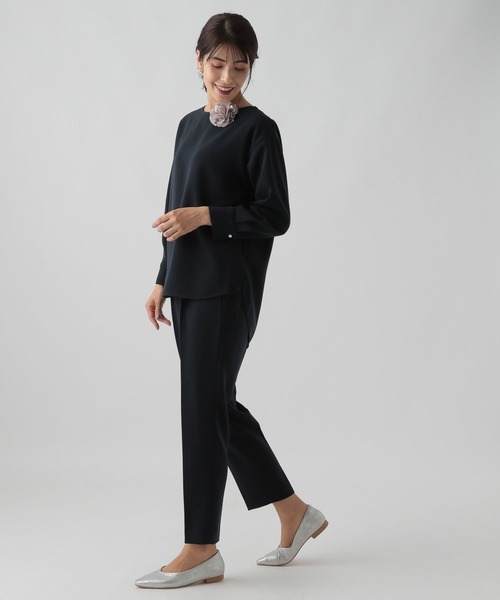 Elura（エルーラ）の「セレモニー&お祝いハンサムチュニック（シャツ/ブラウス・レディース・ブラック/ネイビー/グレイッシュベージュ・LARGE/MEDIUM）」の10枚目の写真