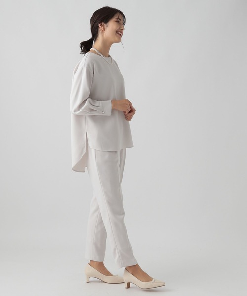 Elura（エルーラ）の「セレモニー&お祝いハンサムチュニック（シャツ/ブラウス・レディース・ブラック/ネイビー/グレイッシュベージュ・LARGE/MEDIUM）」の12枚目の写真