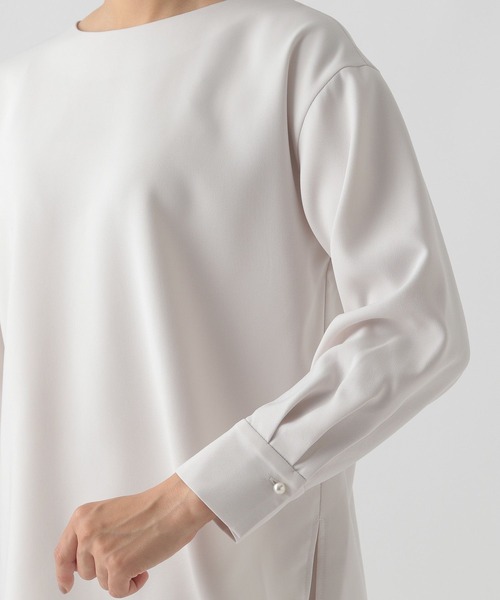 Elura（エルーラ）の「セレモニー&お祝いハンサムチュニック（シャツ/ブラウス・レディース・ブラック/ネイビー/グレイッシュベージュ・LARGE/MEDIUM）」の20枚目の写真