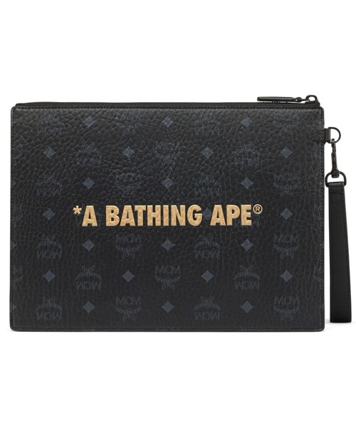 A BATHING APE（アベイシングエイプ）の「BAPE X MCM FLAT POUCH
