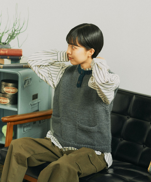 PAR ICI(パーリッシィ)の「ネパール手編み ミニポケット配色ベスト(ベスト・レディース・グリーン/ベージュ・FREE)」の8枚目の写真