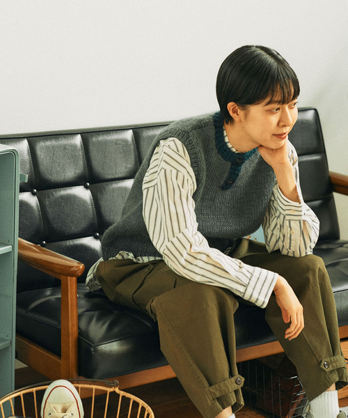 PAR ICI(パーリッシィ)の「ネパール手編み ミニポケット配色ベスト(ベスト・レディース・グリーン/ベージュ・FREE)」の6枚目の写真