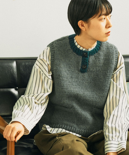 PAR ICI(パーリッシィ)の「ネパール手編み ミニポケット配色ベスト(ベスト・レディース・グリーン/ベージュ・FREE)」の19枚目の写真