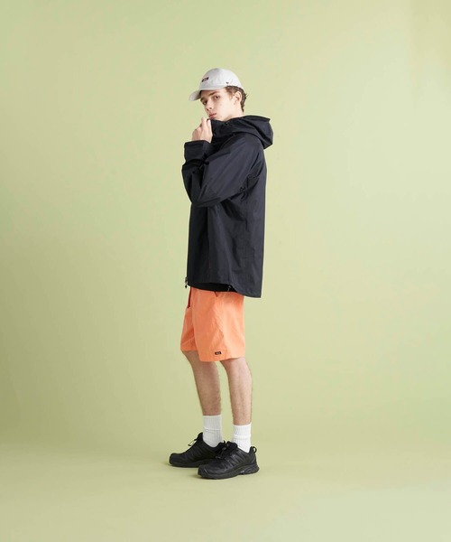 NANGA(ナンガ)の「AURORA TEX 2.5LAYER TREK SHELL PARKA/オーロラテックス 2.5レイヤー トレックシェルパーカー(ナイロンジャケット・メンズ・ブラック/カーキ・M/L/XL/S)」の11枚目の写真