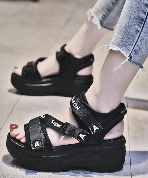 Miniministore(ミニミニストア)の「厚底スポーツサンダル ベルクロサンダル夏(サンダル・レディース・ブラック/ベージュ・23.0cm/23.5cm/24.0cm/24.5cm/22.5cm)」の4枚目の写真