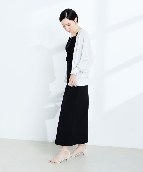 NOLLEY’S Sophi（ノーリーズソフィ）の「《手洗い可能》ラメシアーVネックカーディガン（カーディガン/ボレロ・レディース・ゴールド/シルバー・38）」の8枚目の写真