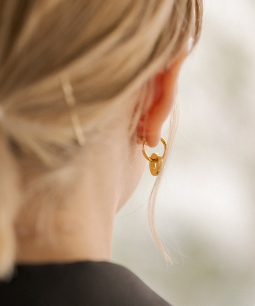 ear PAPILLONNER（イアパピヨネ）の「《金属アレルギー対応/ステンレス/2WAY》シェルリングイヤリング（イヤリング・レディース・ゴールド・FREE）」の5枚目の写真