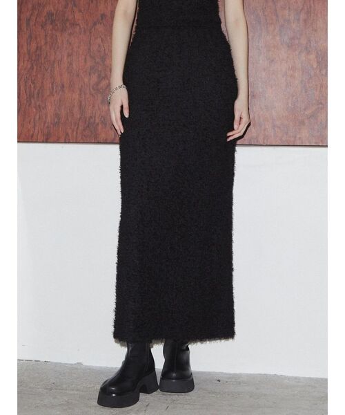 VEQUM(VEQUM)の「【VEQUM】FLUFFY MAXI SKIRT(スカート・レディース・アイボリー/ブラック/グレー・SMALL/MEDIUM)」の2枚目の写真