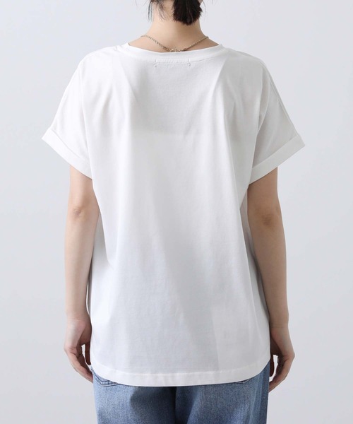 Gready Brilliant(グレディブリリアン)の「LARUCHEクルーネックTシャツ(Tシャツ/カットソー・レディース・オフホワイト/チャコールグレー・38)」の22枚目の写真