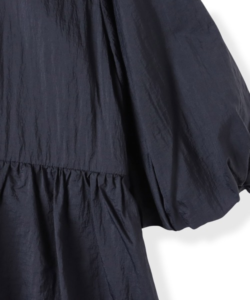 ketty(ケティ)の「シアーオーガンジーペプラムチュニック ≪洗濯機で洗える≫(シャツ/ブラウス・レディース・オフホワイト/ブルー/ネイビー/イエロー・M)」の9枚目の写真