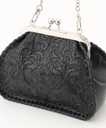 CARVING TRIBES（カービングトライブス）の「Metal clasp bag