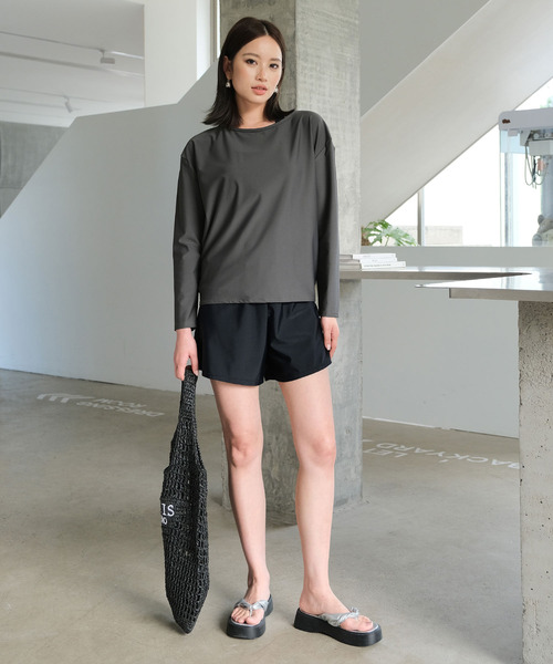 OSYAREVO(オシャレボ)の「水着 レディース 体型カバー ラッシュガード タンキニ 4点セット 紫外線カット率 99%以上 UPF50+ uvカット フィットネス 水陸両用 バックシャン セットアップ セパレート(水着・レディース・グレイッシュベージュ/グレー/オリーブ/ブルーグリーン・MEDIUM/LARGE/X-LARGE)」の6枚目の写真