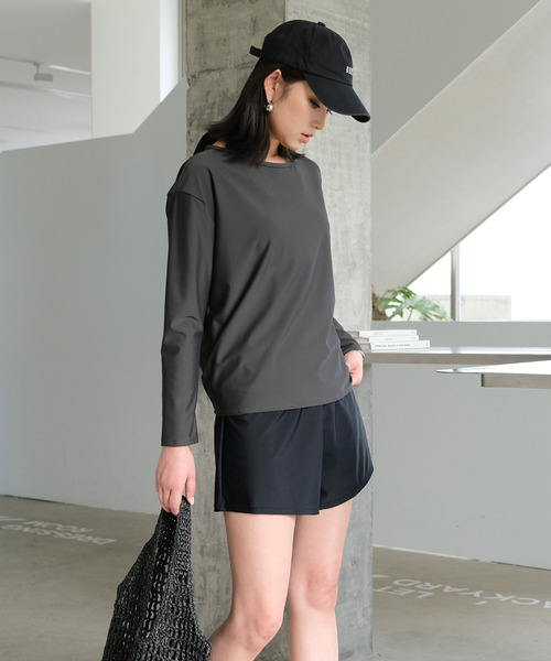OSYAREVO(オシャレボ)の「水着 レディース 体型カバー ラッシュガード タンキニ 4点セット 紫外線カット率 99%以上 UPF50+ uvカット フィットネス 水陸両用 バックシャン セットアップ セパレート(水着・レディース・グレイッシュベージュ/グレー/オリーブ/ブルーグリーン・MEDIUM/LARGE/X-LARGE)」の8枚目の写真