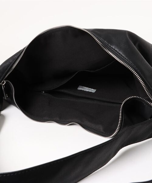 LOWRYS FARM（ローリーズファーム）の「ハーフムーンショルダーＢＡＧ　128503（ショルダーバッグ・メンズ・ブラック・FREE）」の17枚目の写真