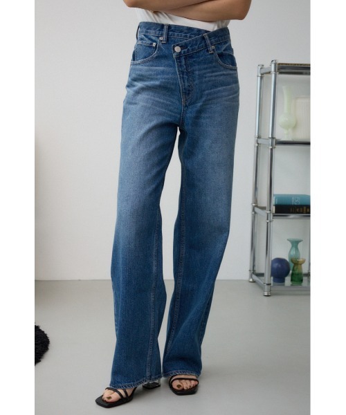 AZUL by moussy(アズールバイマウジー)の「AZUL DENIM/オーバーラップデニム(デニムパンツ・レディース・ブルー/ライトブラック・MEDIUM/SMALL)」の1枚目の写真