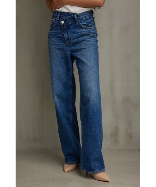 AZUL by moussy(アズールバイマウジー)の「AZUL DENIM/オーバーラップデニム(デニムパンツ・レディース・ブルー/ライトブラック・MEDIUM/SMALL)」の8枚目の写真