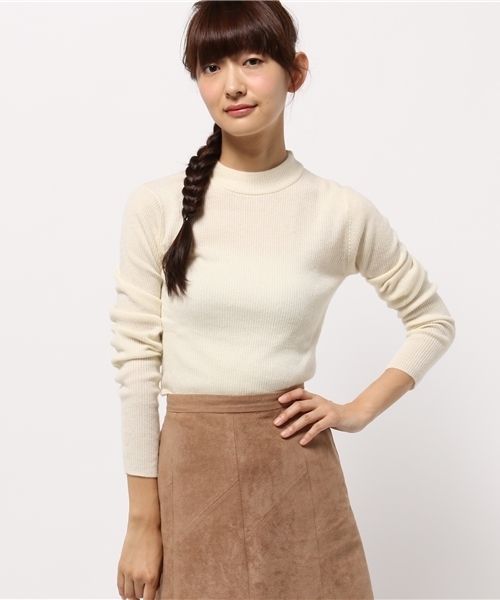 ikka（イッカ）の「Sdv 12Gリブハイネックニット（ニット/セーター・レディース・オフホワイト/チャコールグレー/ブラック・MEDIUM/LARGE）」の2枚目の写真