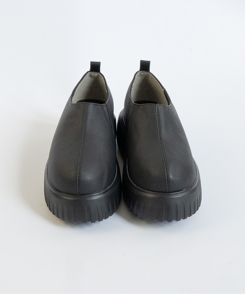 Fabby fabby（ファビィーファビィー）の「トラックソールスリッポンシューズ（スリッポン・レディース・オフホワイト/ブラック/シルバー・MEDIUM/LARGE/SMALL）」の9枚目の写真