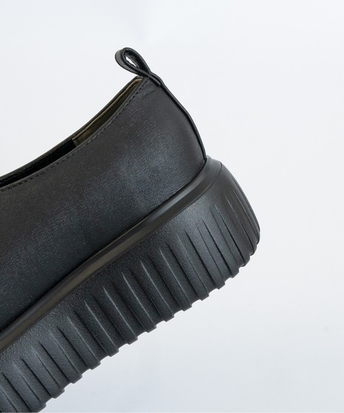 Fabby fabby（ファビィーファビィー）の「トラックソールスリッポンシューズ（スリッポン・レディース・オフホワイト/ブラック/シルバー・MEDIUM/LARGE/SMALL）」の14枚目の写真