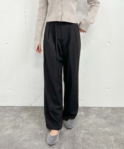 archives（アルシーヴ）の「ハイウエストタックスラックス（スラックス・レディース・チャコールグレー/アイボリー/ブラック・MEDIUM）」の2枚目の写真