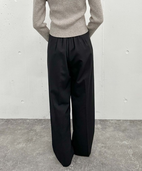 archives（アルシーヴ）の「ハイウエストタックスラックス（スラックス・レディース・チャコールグレー/アイボリー/ブラック・MEDIUM）」の20枚目の写真