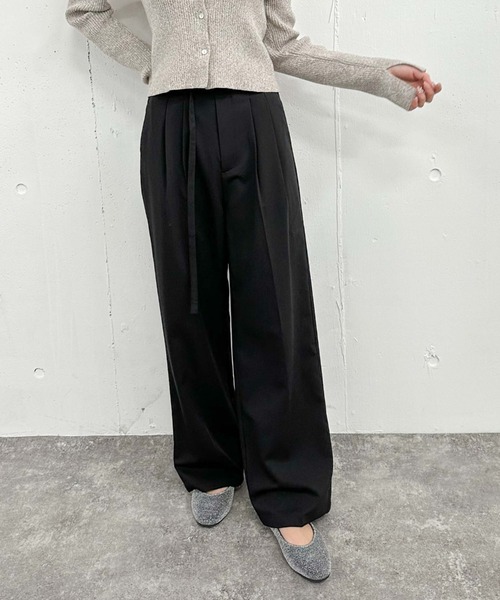 archives（アルシーヴ）の「ハイウエストタックスラックス（スラックス・レディース・チャコールグレー/アイボリー/ブラック・MEDIUM）」の18枚目の写真