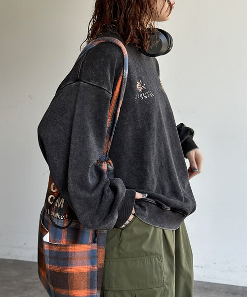 CPCM（シーピーシーエム）の「パウダー加工裏毛スウェット（Tシャツ/カットソー・レディース・ブラック/ブラック系その他2/ブラック系その他/ブラック系その他3/ブラック系その他4・MEDIUM/LARGE）」の15枚目の写真