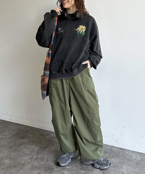 CPCM（シーピーシーエム）の「パウダー加工裏毛スウェット（Tシャツ/カットソー・レディース・ブラック/ブラック系その他2/ブラック系その他/ブラック系その他3/ブラック系その他4・MEDIUM/LARGE）」の16枚目の写真