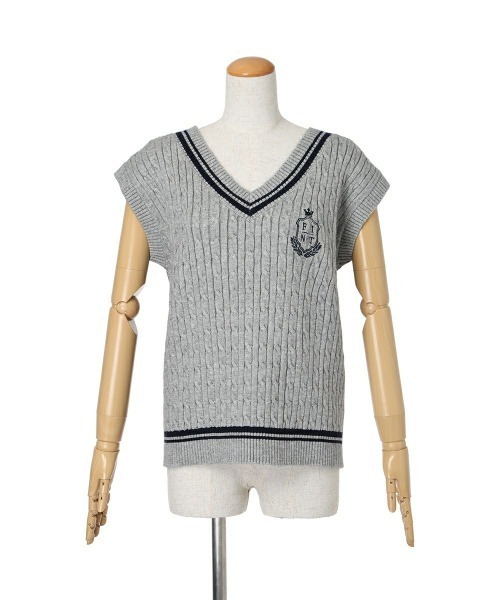 F i.n.t(フィント)の「ライン使いケーブルニットベスト/fint(ベスト・レディース・アイボリー/ライトピンク/グレー・FREE)」の8枚目の写真