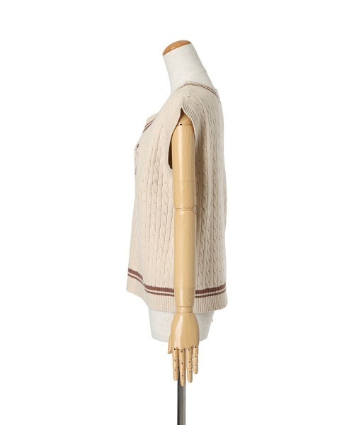 F i.n.t(フィント)の「ライン使いケーブルニットベスト/fint(ベスト・レディース・アイボリー/ライトピンク/グレー・FREE)」の10枚目の写真